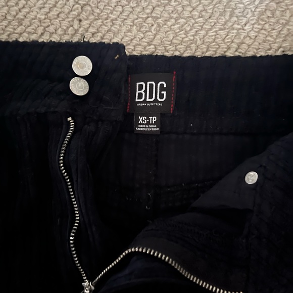 BDG (UO) Corduroy Mini Skirt - Picture 4 of 4